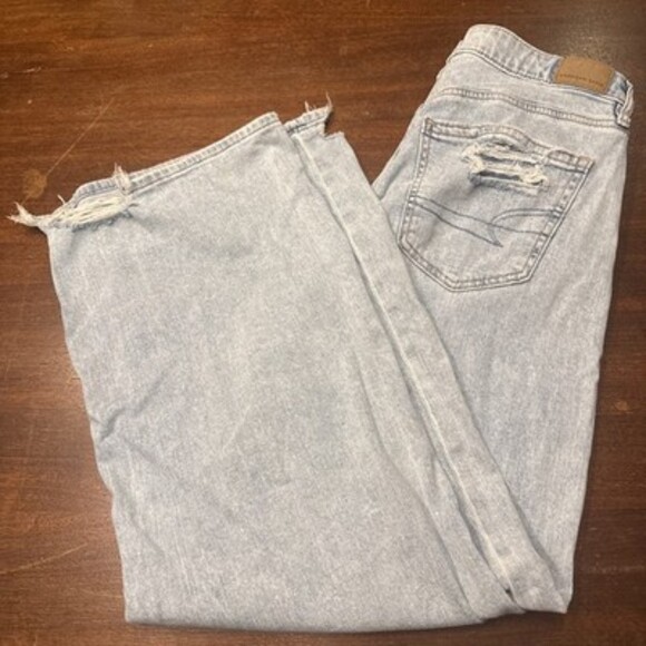 Denim - American Eagle Outfitters Super High Rise Baggy Wide Leg Light Wash Blue Size 4